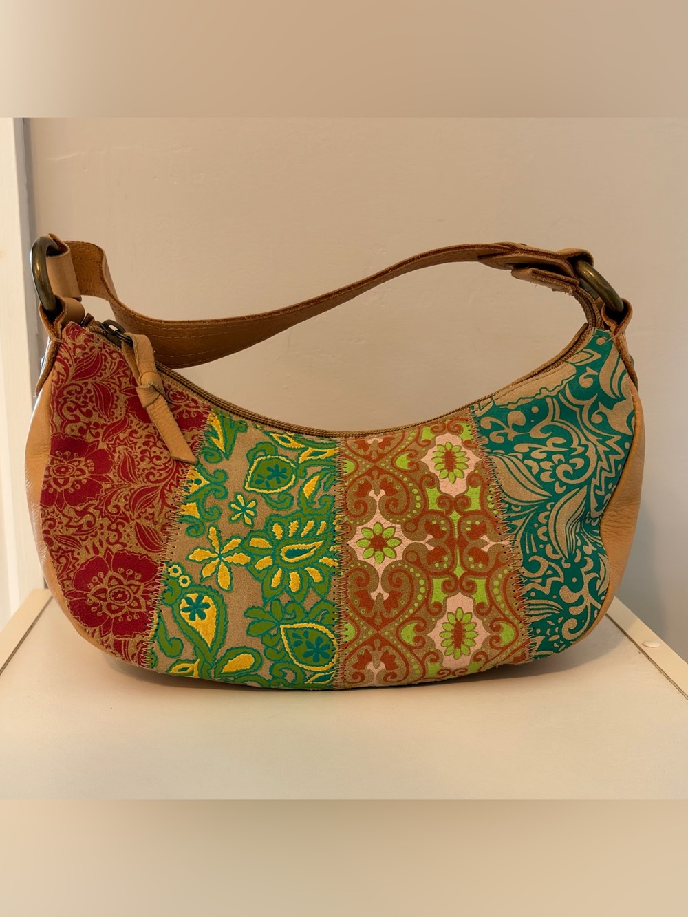 Vintage Fossil small crescent shoulder bag - never used